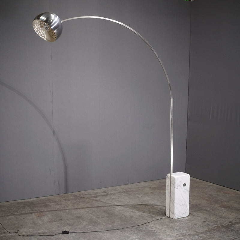 Flos Arco Floor Lamp by Achille Castiglioni - REHAUS - Flos