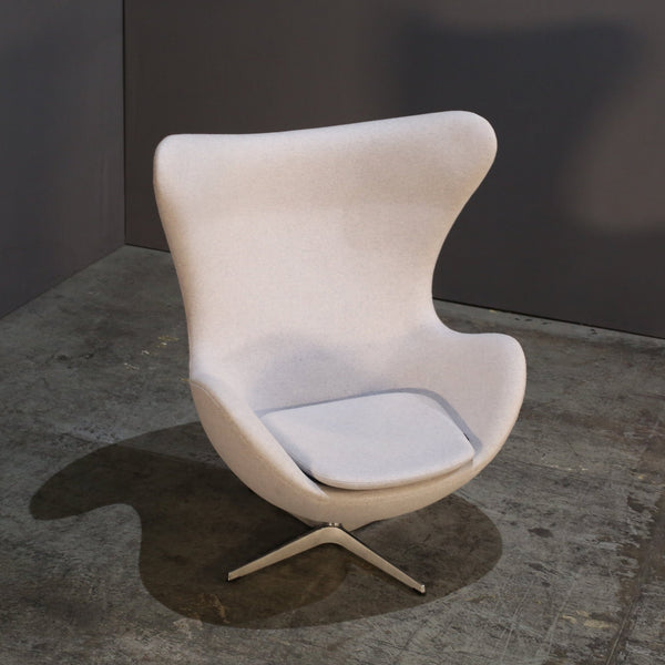 Fritz Hansen Egg Lounge Chair by Arne Jacobsen @ REHAUS