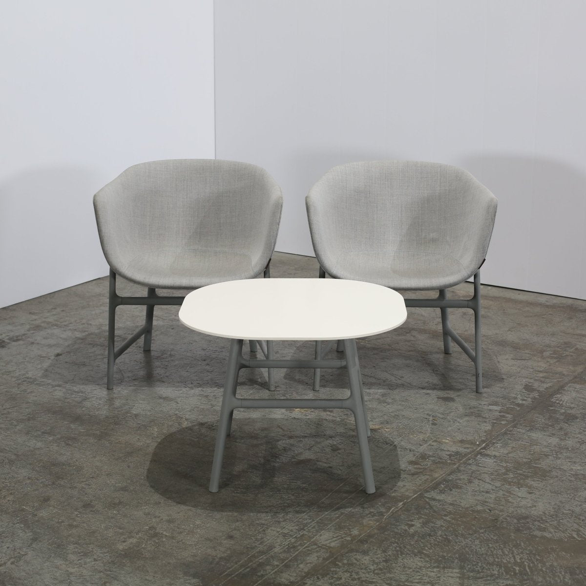 Fritz Hansen Minuscule Table & Chair Set @ REHAUS