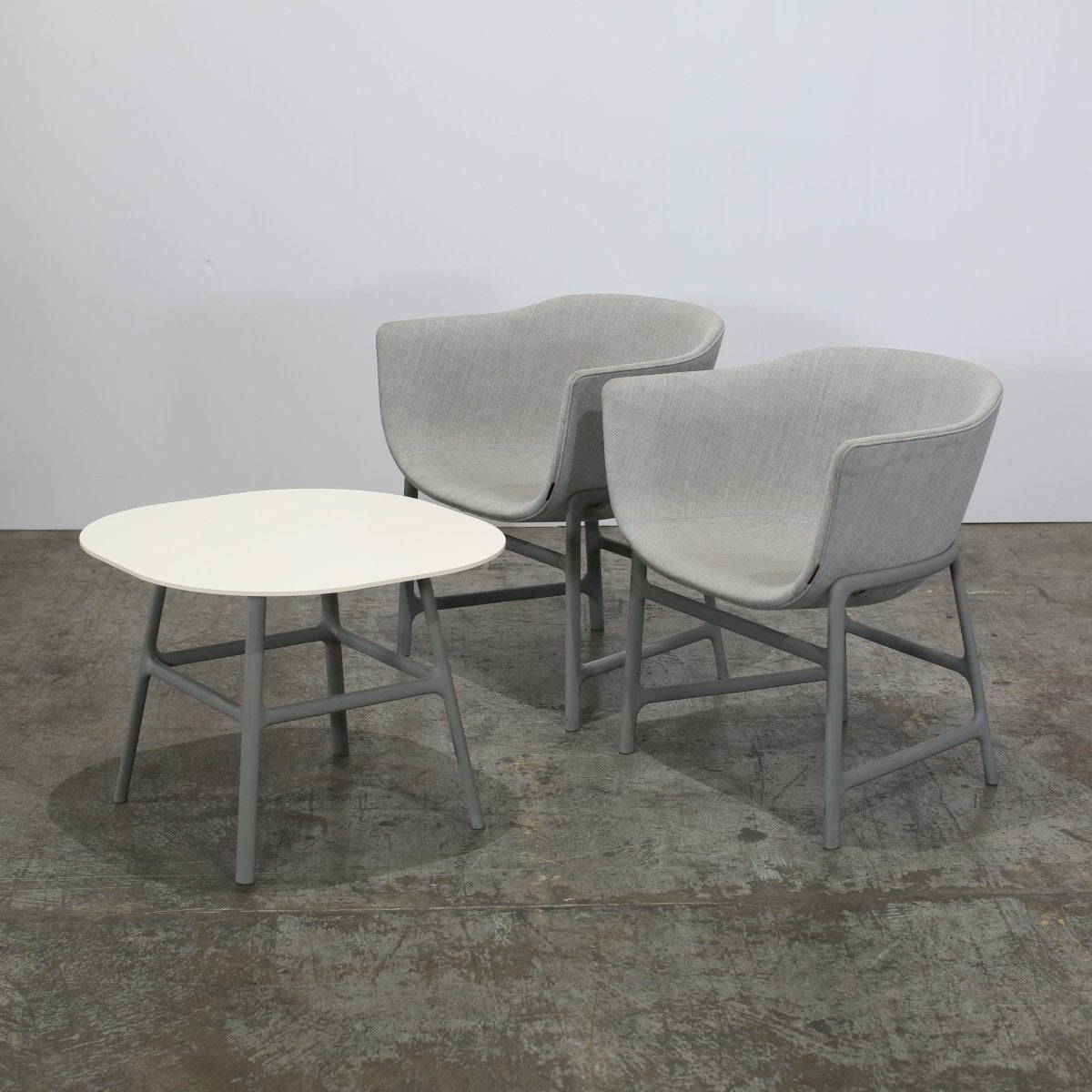 Fritz Hansen Minuscule Table & Chair Set @ REHAUS