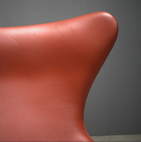 Fritz Hansen Orange Leather Egg Chair by Arne Jacobsen - REHAUS - Fritz Hansen