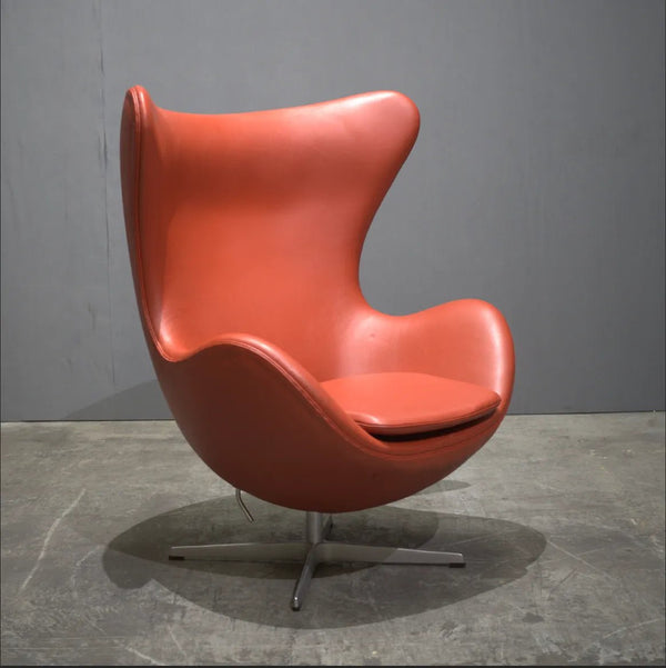 Fritz Hansen Orange Leather Egg Chair by Arne Jacobsen - REHAUS - Fritz Hansen