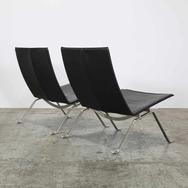 Fritz Hansen PK22 Chairs by Poul Kjaerholm, Set of Two @ REHAUS