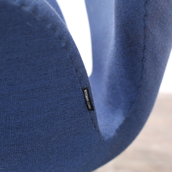 Fritz Hansen Swan Chair by Arne Jacobsen @ REHAUS