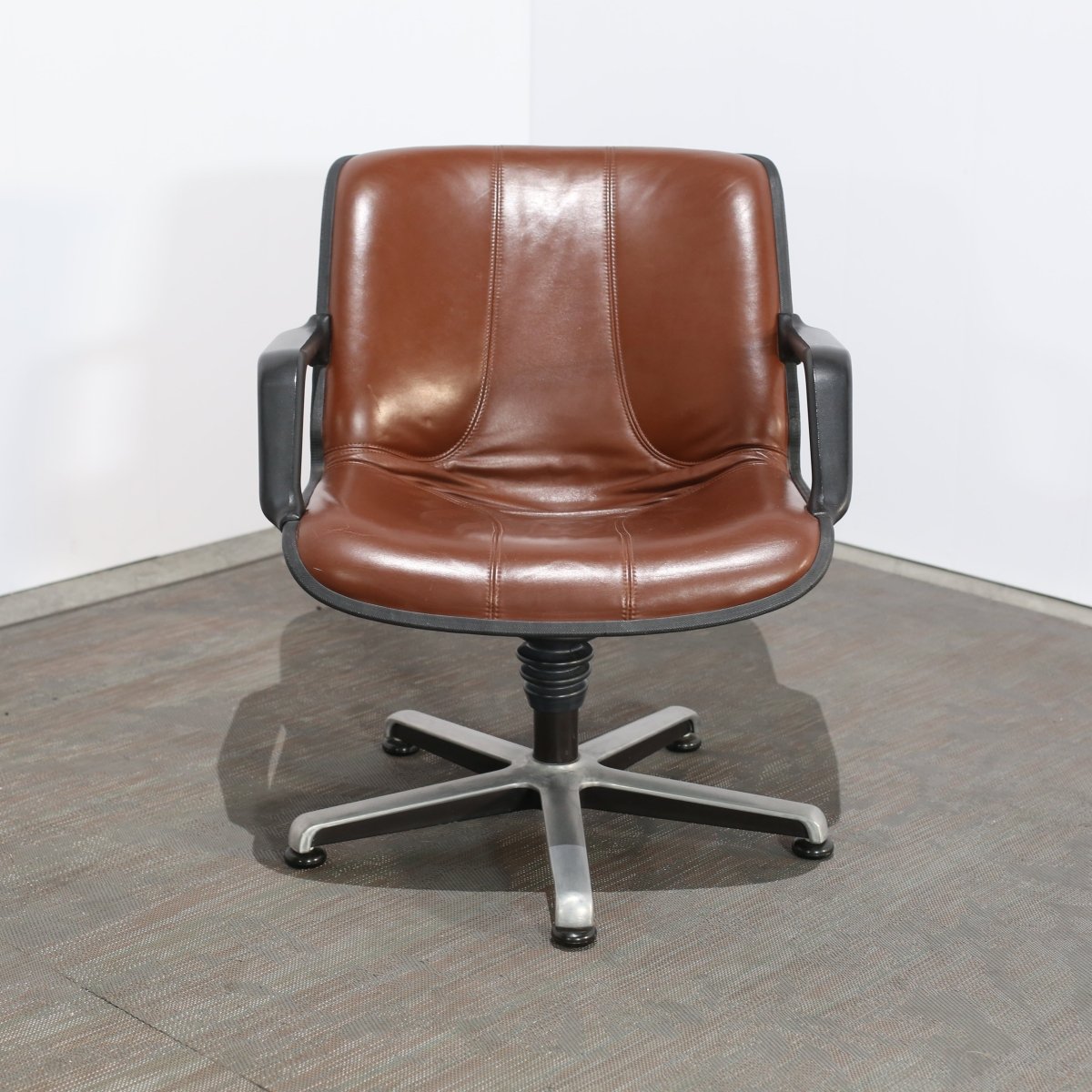 Froescher 1982 Resumo Armchair @ REHAUS