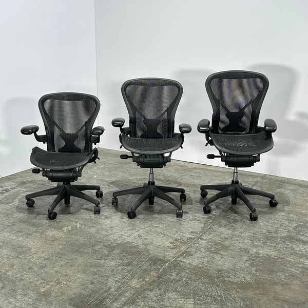 Herman Miller Aeron Desk Chair by Bill Stumpf and Don Chadwick @ REHAUS