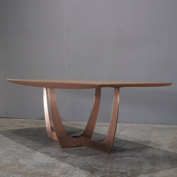 Kesterport Metal Dining Table @ REHAUS