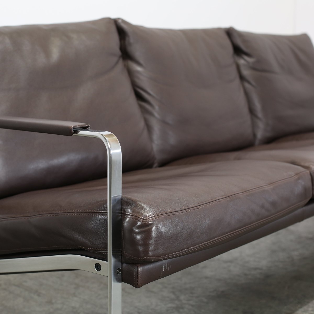 Knoll Brown Leather Fabricius Sofa @ REHAUS