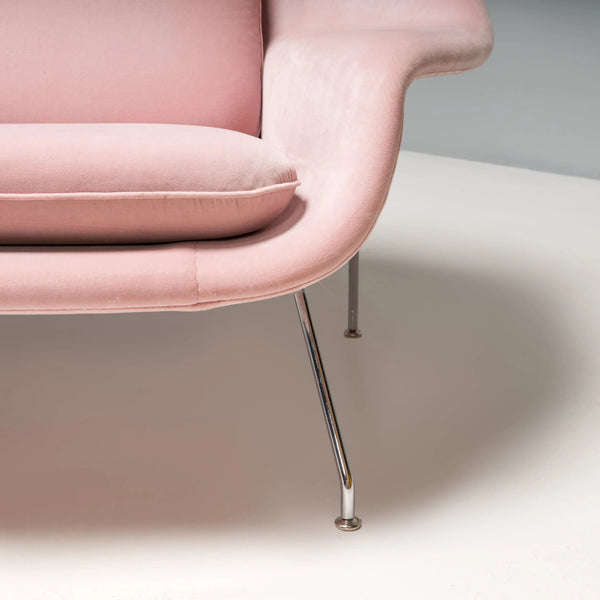 Knoll by Eero Saarinen Womb Dusty Pink Velvet Settee Sofa - REHAUS - Eero Saarinen