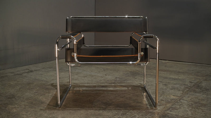 Knoll by Marcel Breuer Wassily Black Leather Armchair @ REHAUS