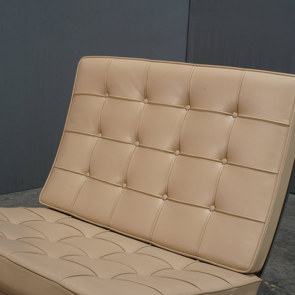 Knoll Cream Leather Barcelona Lounge Chair by Mies van der Rohe @ REHAUS