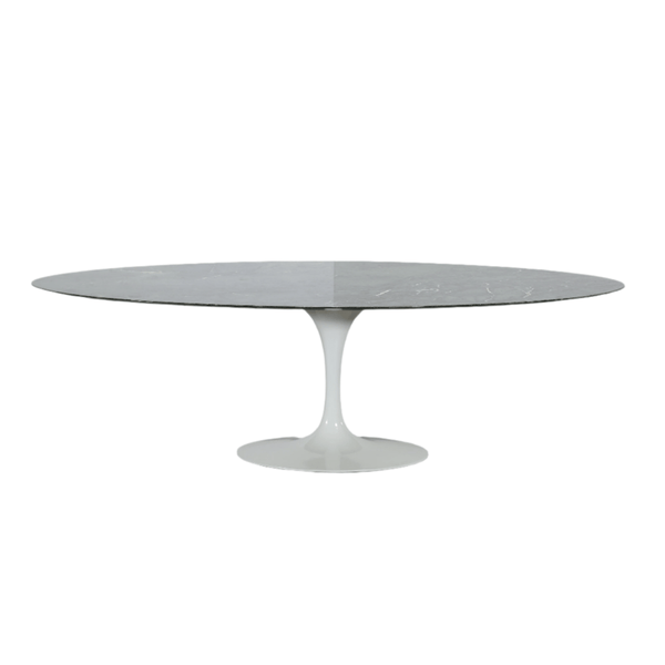 Knoll International Oval Dining Table by Eero Saarinen