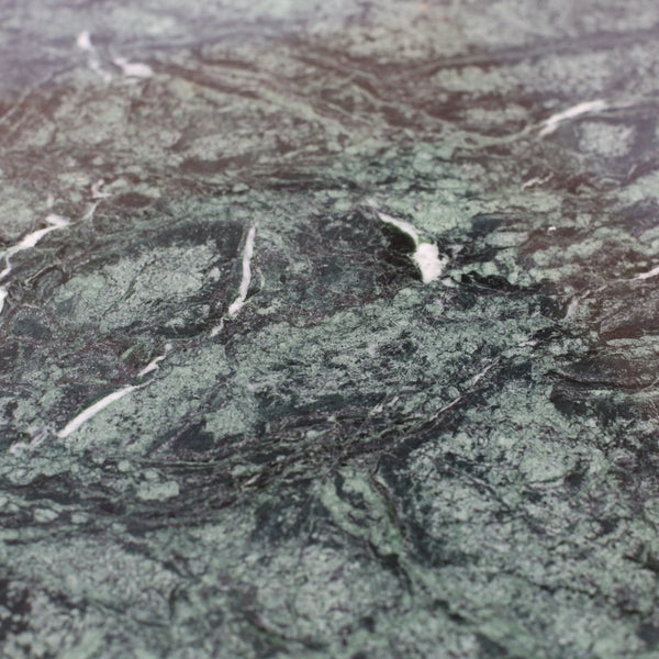 Knoll International Oval Dining Table by Eero Saarinen @ REHAUS