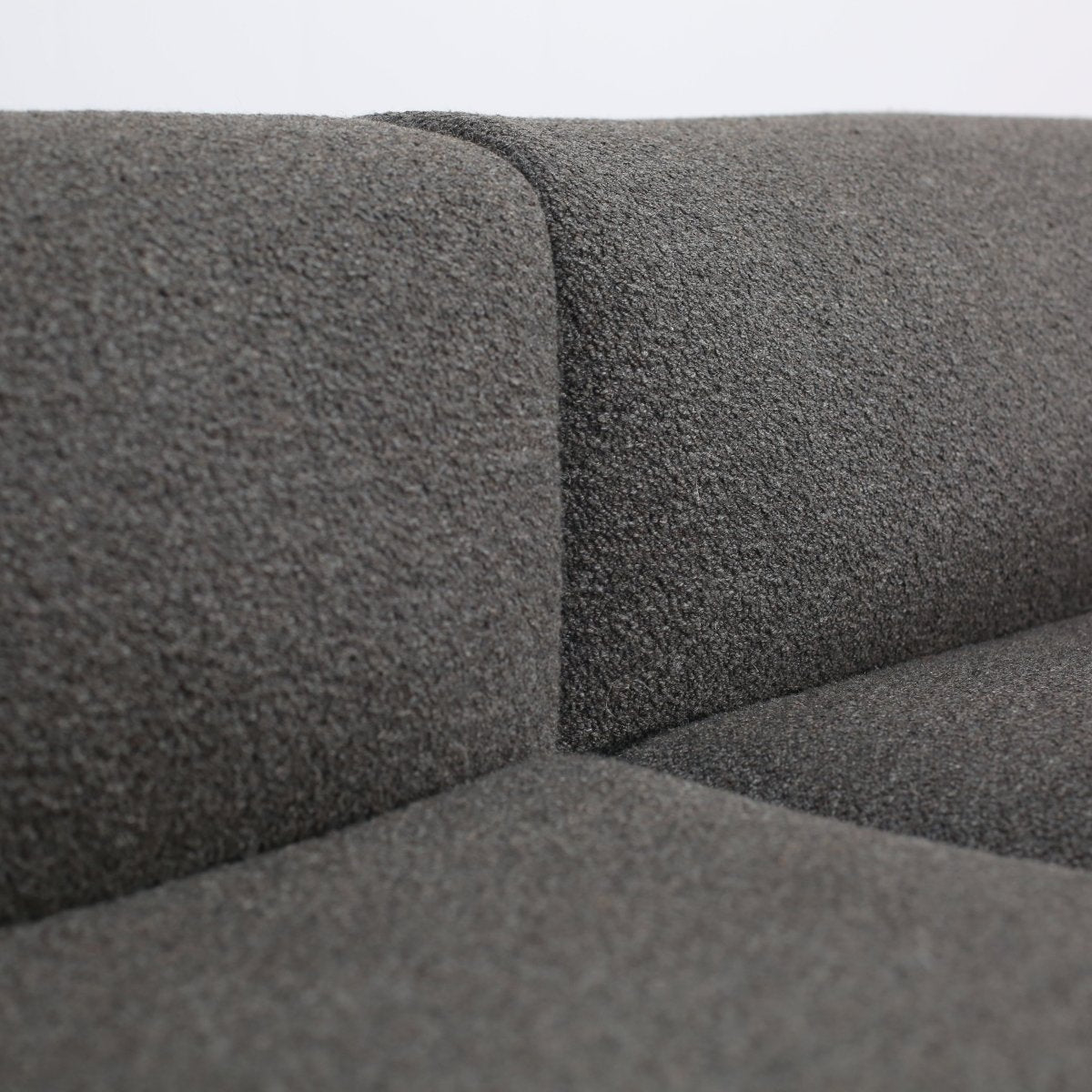 Knoll Matic Compact Sofa by Piero Lissoni @ REHAUS