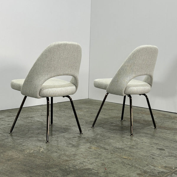 Knoll Relax Conference Chairs by Eero Saarinen, Set of Two @ REHAUS
