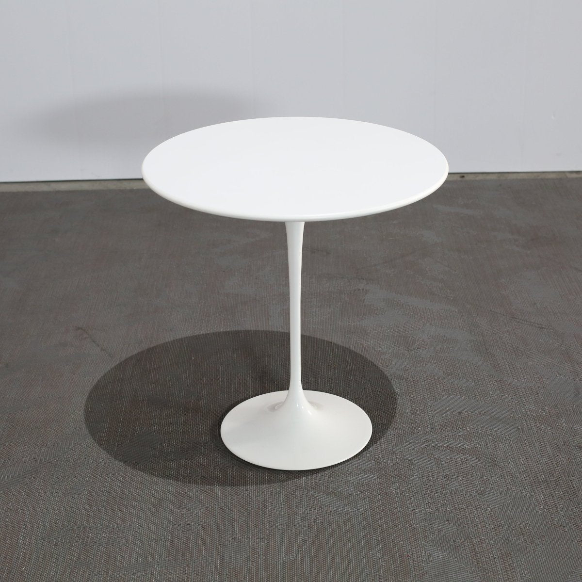 Knoll Saarinen Coffee Table by Eero Saarinen @ REHAUS