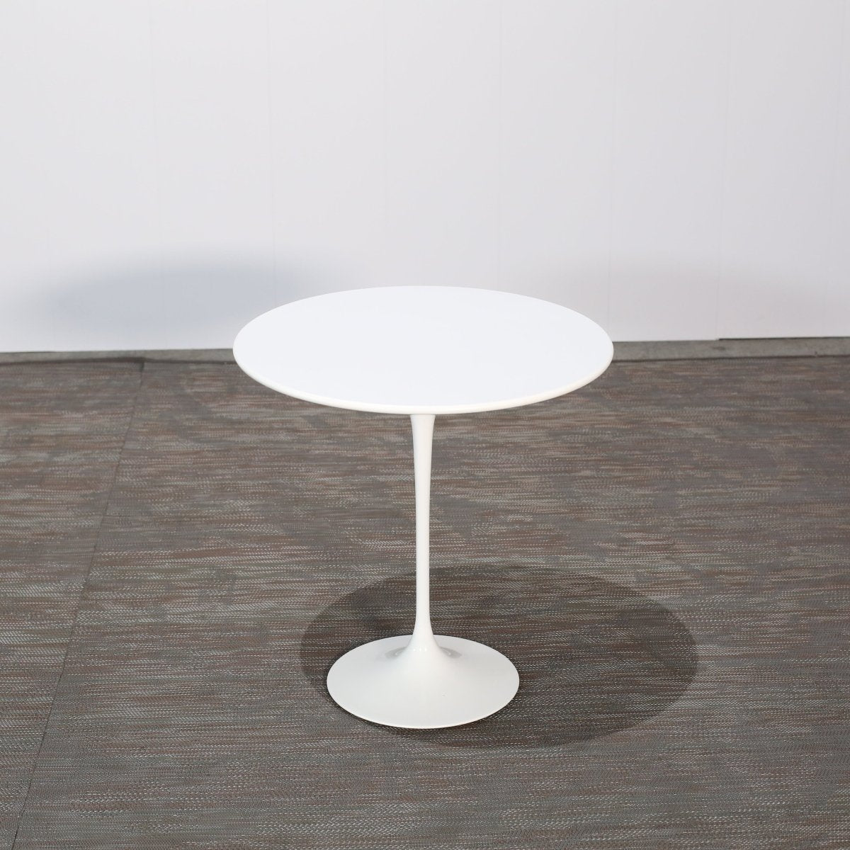 Knoll Saarinen Coffee Table by Eero Saarinen @ REHAUS