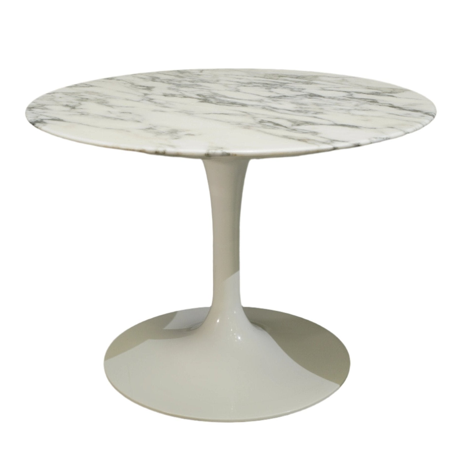 Knoll Saarinen Coffee Table with Arabescato Marble Top @ REHAUS