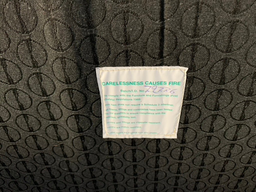 Knoll Studio A&A Sofa - In Kvadrat Wool & Linen @ REHAUS