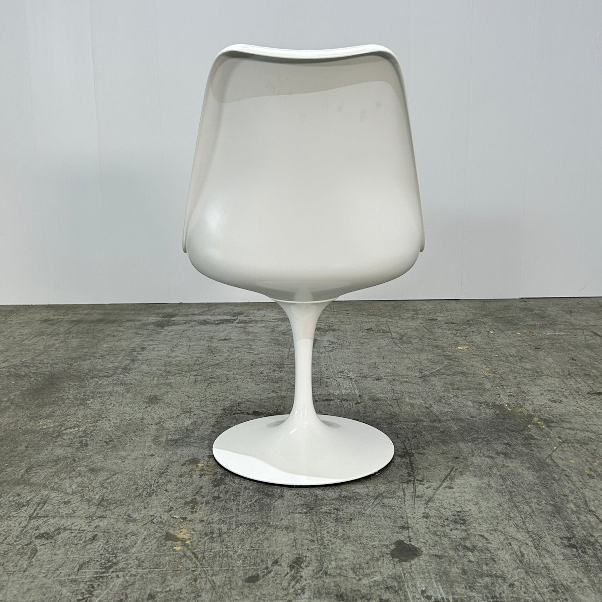 Knoll Tulip Chairs by Eero Saarinen, Set of Four @ REHAUS