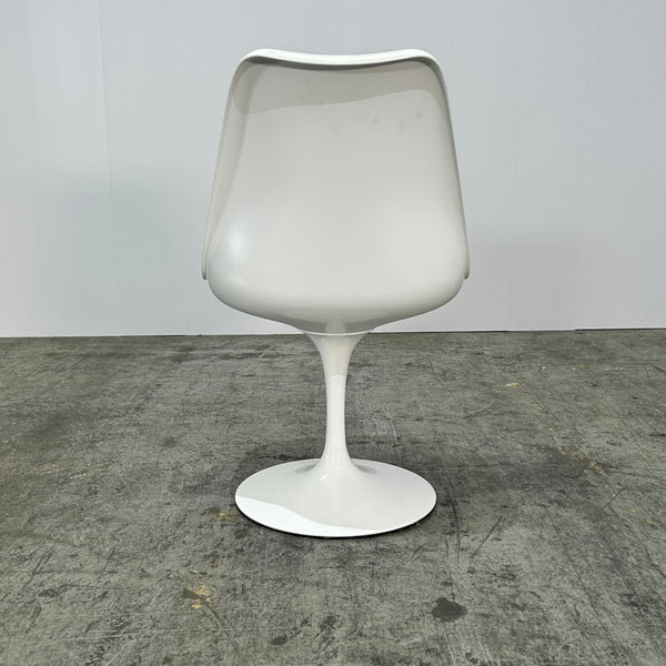 Knoll Tulip Chairs by Eero Saarinen, Set of Four @ REHAUS