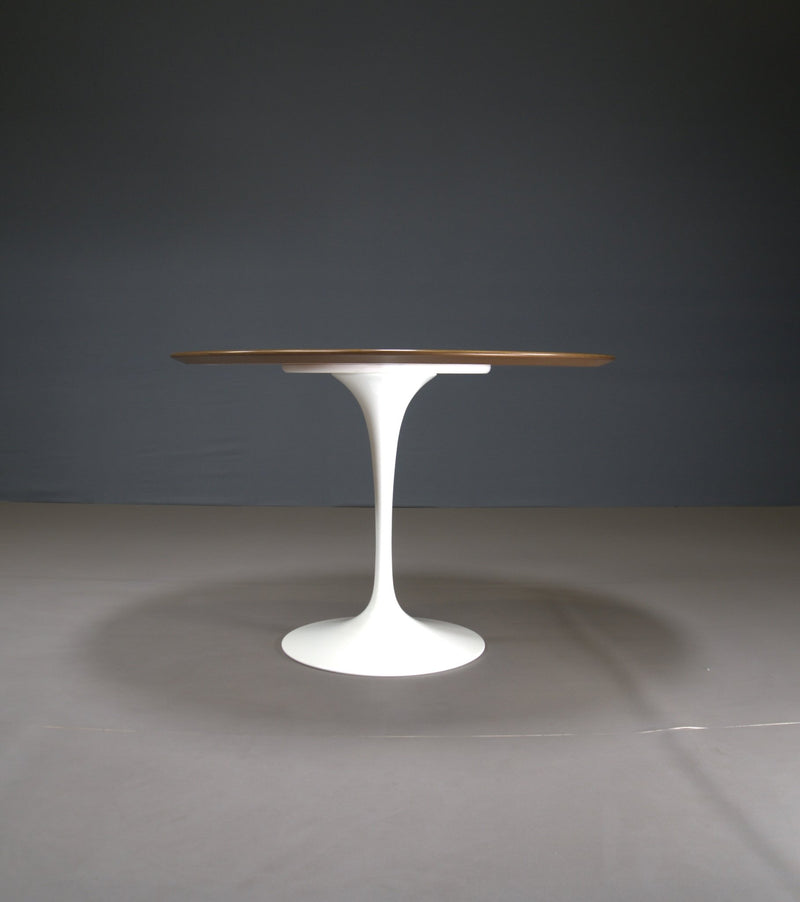 Knoll Tulip Round Dining Table with Wood Top @ REHAUS