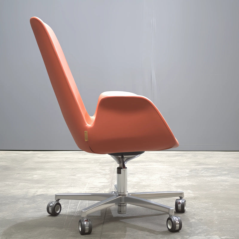 Koleksiyon Halia Manager Meeting Chair by Studio Kairos - REHAUS - Koleksiyon