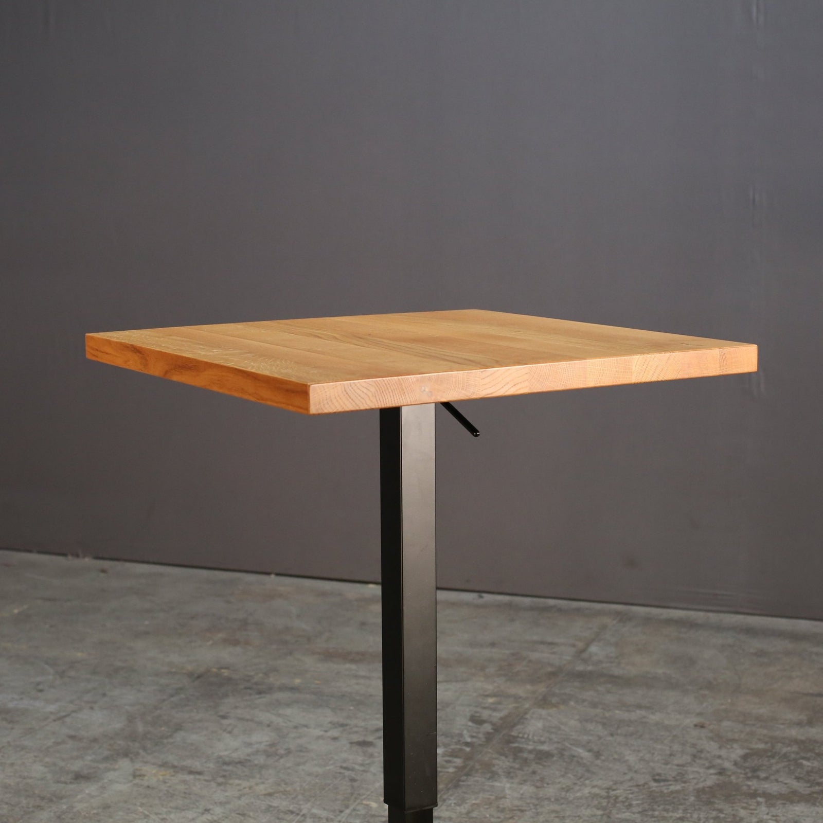 Ligne Roset Bar Table @ REHAUS