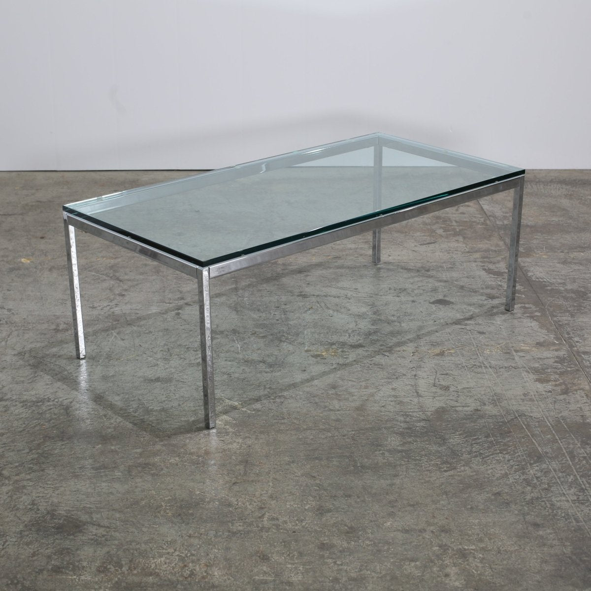 Low Glass Coffee Table by Knoll @ REHAUS