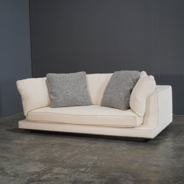 Maxalto 3 Seater Cream Boucle Aurae Sofa by Antonio Citterio @ REHAUS