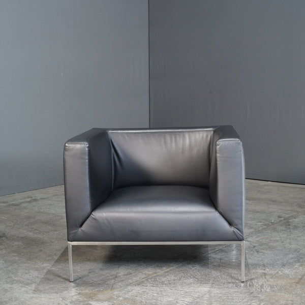 Paari Design Black Leather Armchair @ REHAUS