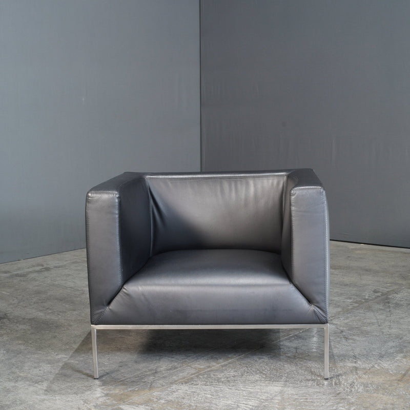 Paari Design Black Leather Armchair @ REHAUS