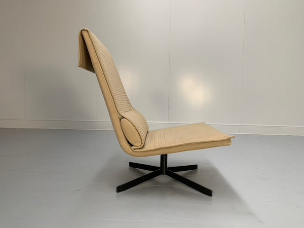 Pair of B&B Italia VVD Armchairs - In Cashmere Wool @ REHAUS