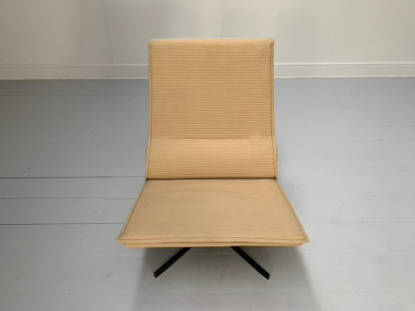 Pair of B&B Italia VVD Armchairs - In Cashmere Wool @ REHAUS