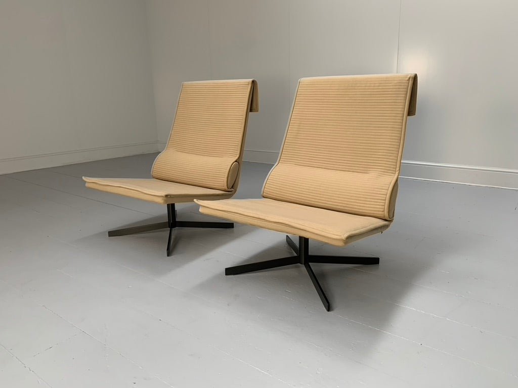 Pair of B&B Italia VVD Armchairs - In Cashmere Wool @ REHAUS