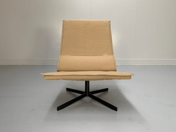 Pair of B&B Italia VVD Armchairs - In Cashmere Wool @ REHAUS