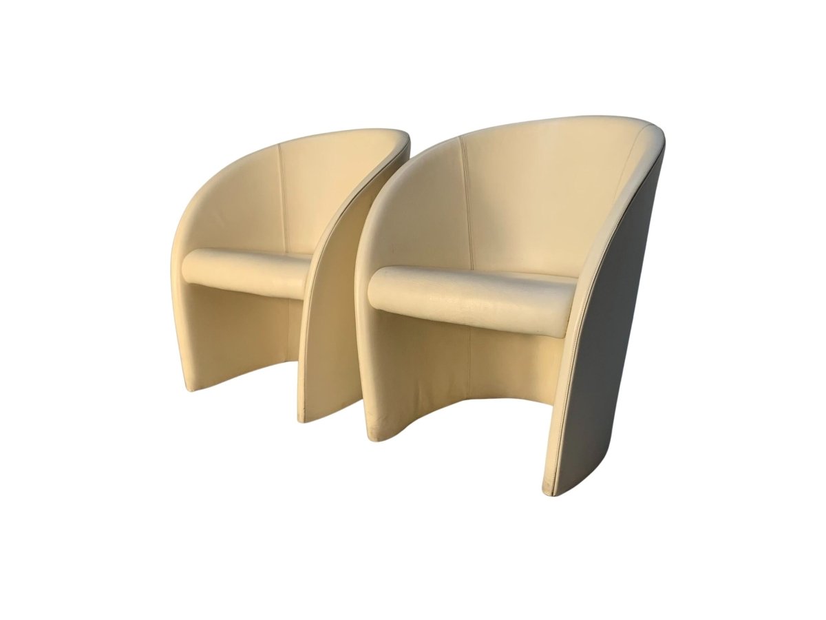 Pair of Poltrona Frau Intervista Armchairs - In Nest Ivory Leather @ REHAUS