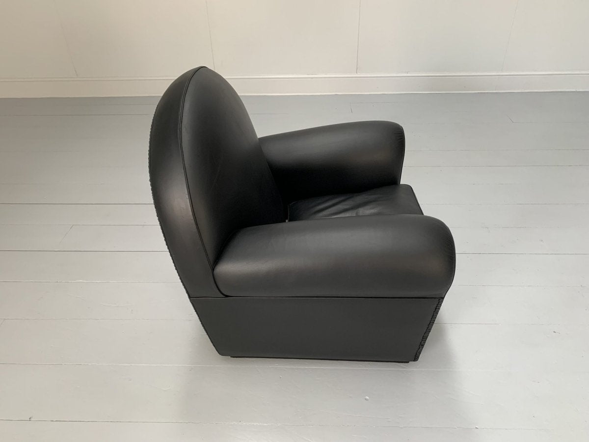 Pair of Poltrona Frau Vanity Fair Armchairs - In Pelle Frau Black Leather @ REHAUS