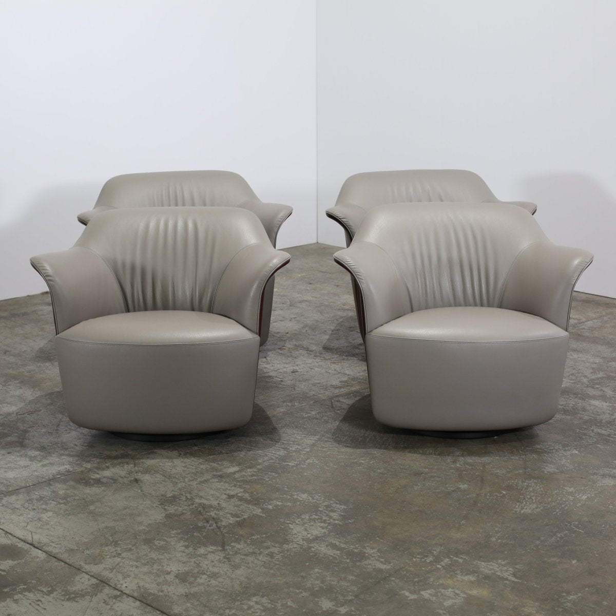 Poltrona Frau Aida Swivel Armchairs by Roberto Lazzeroni, Set of Four @ REHAUS