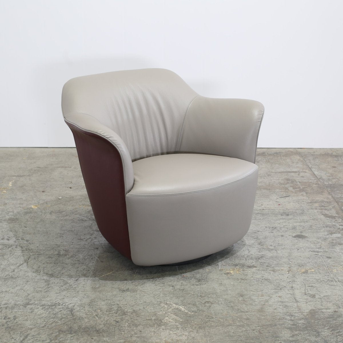 Poltrona Frau Aida Swivel Armchairs by Roberto Lazzeroni, Set of Four @ REHAUS