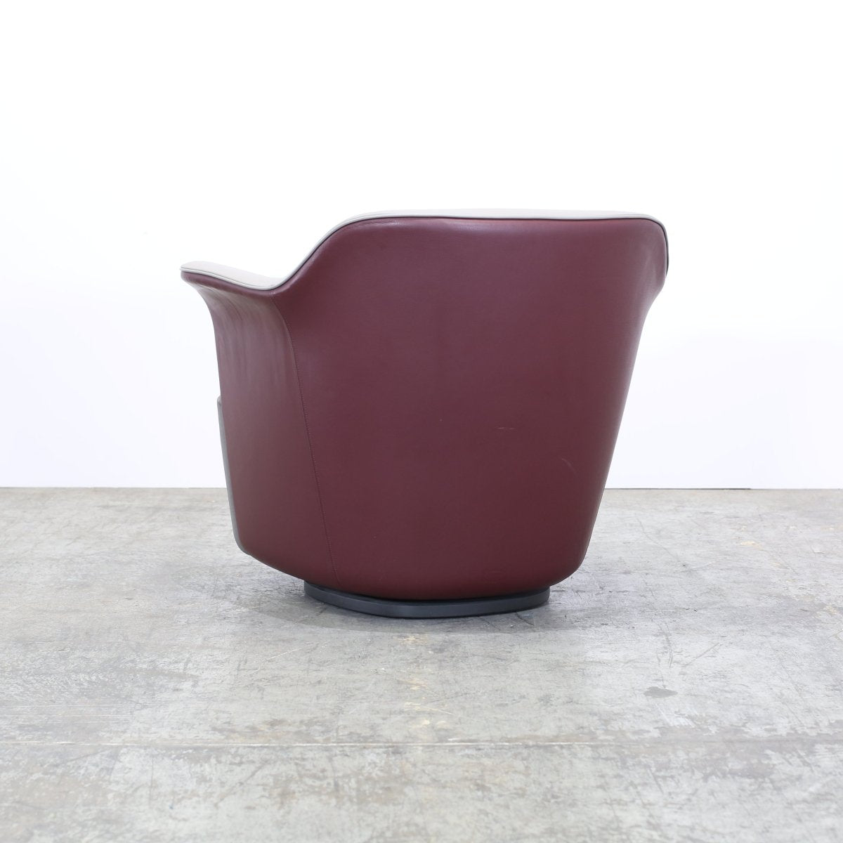 Poltrona Frau Aida Swivel Armchairs by Roberto Lazzeroni, Set of Four @ REHAUS