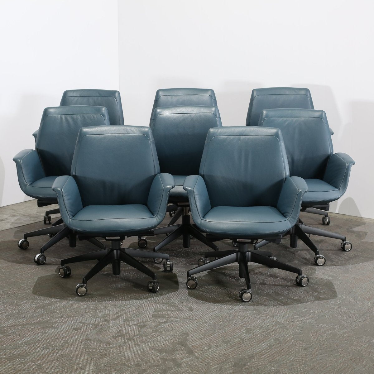 Poltrona Frau Downtown Managerial Armchair by Jean - Marie Massaud @ REHAUS