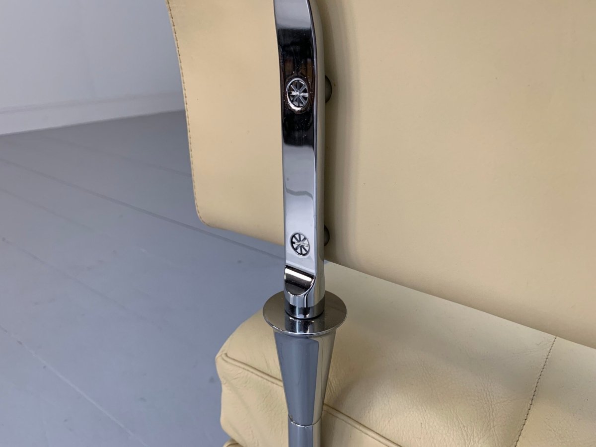 Poltrona Frau Hydra Castor 3 - Seat Sofa - In Cream Pelle Frau SC Leather @ REHAUS