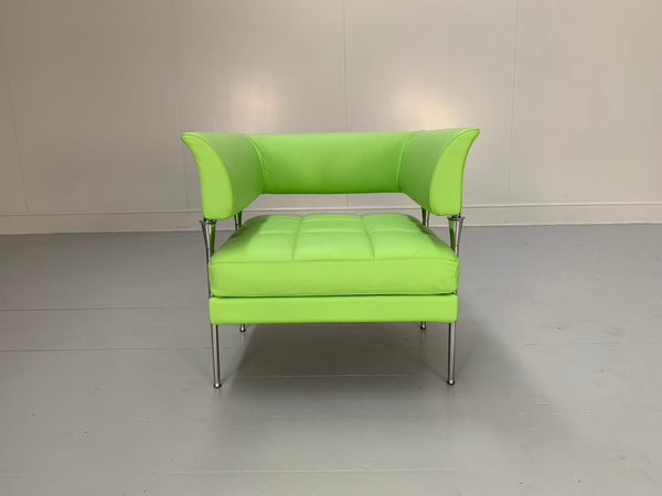 Poltrona Frau Hydra Enif Armchair - In Green Pelle Frau SC Leather @ REHAUS