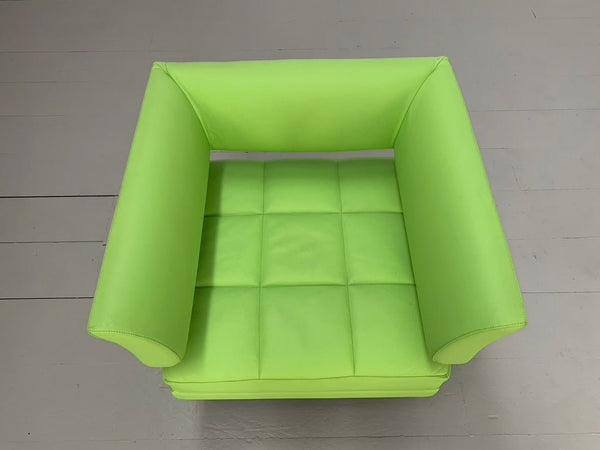 Poltrona Frau Hydra Enif Armchair - In Green Pelle Frau SC Leather @ REHAUS