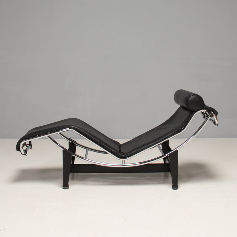 Cassina Le Corbusier, Pierre Jeanneret & Charlotte Perriand LC4 Black Leather Chaise Lounge