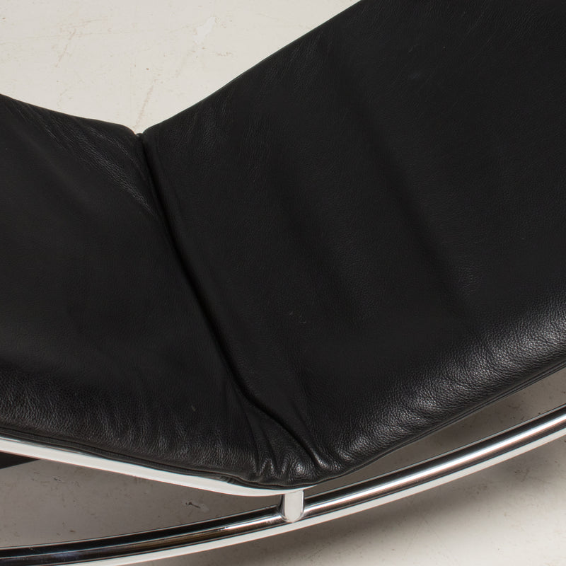 Cassina Le Corbusier, Pierre Jeanneret & Charlotte Perriand LC4 Black Leather Chaise Lounge