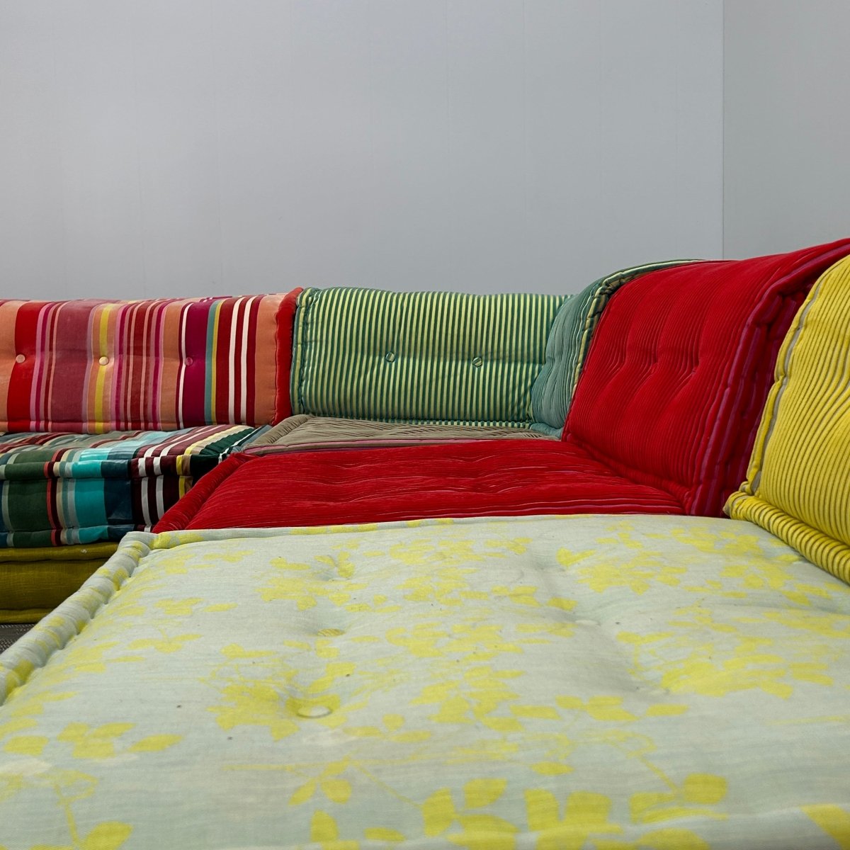 Roche Bobois 18 Piece Kenzo Mah Jong Set by Hans Hopfer @ REHAUS