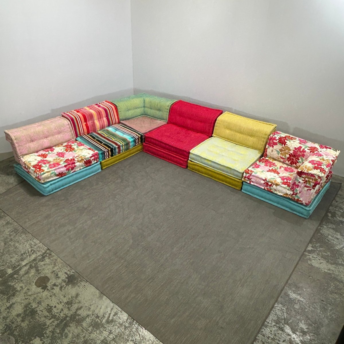 Roche Bobois 18 Piece Kenzo Mah Jong Set by Hans Hopfer @ REHAUS