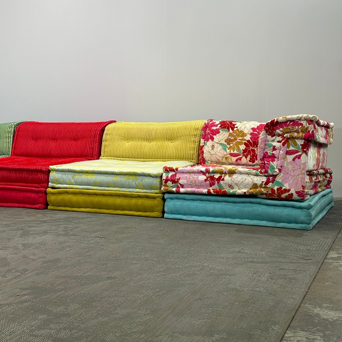 Roche Bobois 18 Piece Kenzo Mah Jong Set by Hans Hopfer @ REHAUS